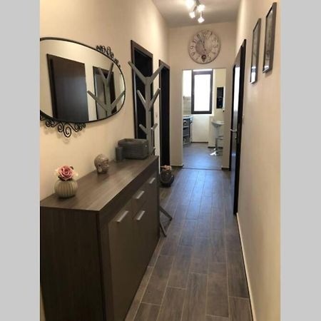 Lovely 3-Bedroom Apartment For 7 Ppl At The Centre Βάρνα Εξωτερικό φωτογραφία
